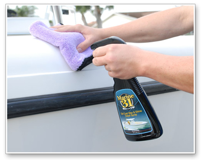 Marine 31 Gel Coat Wax & Shine Detail Spray renews the shine and protection of your boat wax