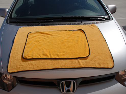 The Cobra Gold Plush XL Microfiber Towels can be used for buffing, drying, and general detailing.